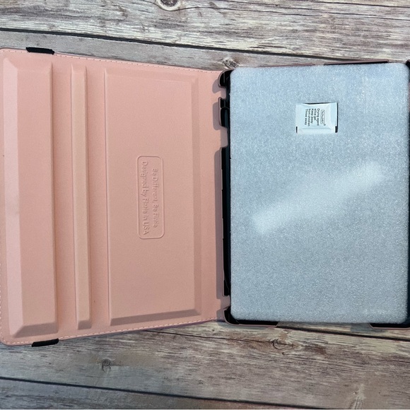 Marble Design iPad Case - Picture 3 of 3